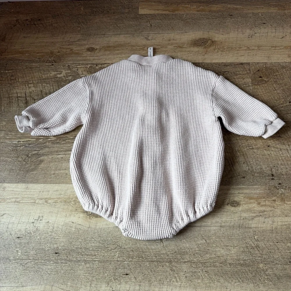 La Camel 6M Cotton Blend Waffle Knit Button Detail Romper Onesie Minimalist